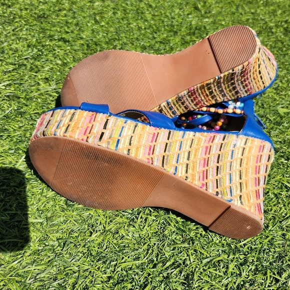 Awesome Multicolor Wedges! Size 7 - Picture 7 of 10